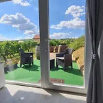 Апартаменты Lugas Виллань