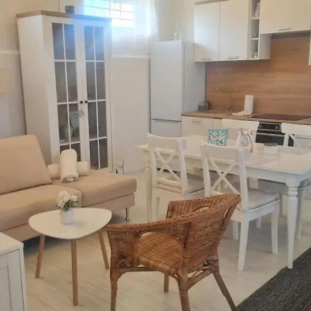 Apartment Lugas